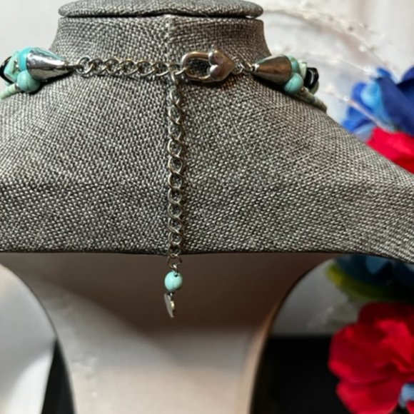 Unique Turquois and Silver Necklace - Picture 3 of 3